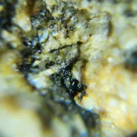 معدن طلا و سرب و روی و آهن و سیلیس