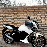 آپاچی ۱۸۰ مزایده