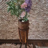 گلدان چوبی