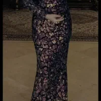 پیراهن مجلسی پوشیده و شیک