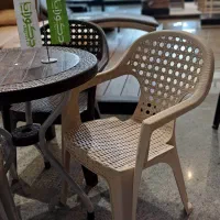 صندلی دسته دار غذاخوری پلیمری
