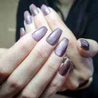 کاشت ناخن و آموزش حرفه‌ای + طراحی هدیه