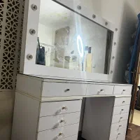میز آرایشی