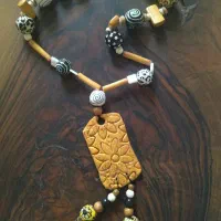 گردنبند دست ساز چوبی