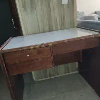 میز چوبی