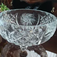 تعدادی ظروف کریستال