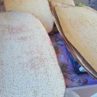 نان خشک بومی و شهری حبادی اردستانی یزدی دوآتیشه
