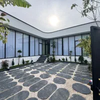 مینیمال-نما-شیشه-ای-200متری-جکوزی-داخلی-فرنیش