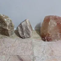 سنگ نمک تزئینی (صورتی و قهوه‌ای)