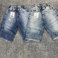 وسط کار و دوسوزنه زن و کارگر ساده نیمه وقت