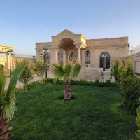 عمارت-مدرن-شیک-استخر-سرپوشیده