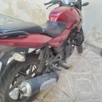 موتور سیکلت پالس ۲۰۰