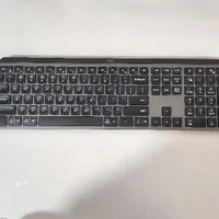 کیبورد لاجیتک mx keys
