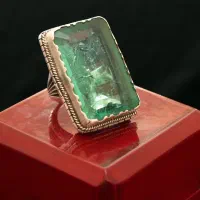 انگشتر زمرد غول پیکر