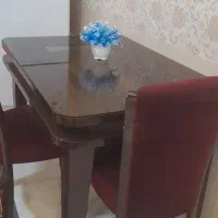 میز ناهار خوری همراه با دو صندلی