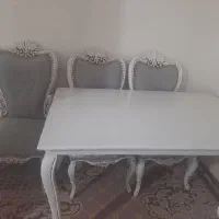 مبل و غذا خوری نیاز ب تعمیر