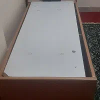 تخت خواب یک نفر