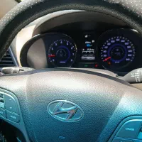 سانتافه گرند نیم فول بدون رنگ ماشین بشرط کارشناسی