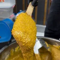 هرکه پر طاووس خواهد