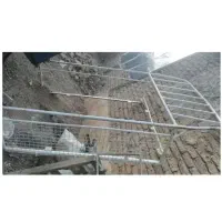 اتاق پیکان وانت قدیمی ومحکم رنگ سفید درحدنو