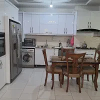 ۹۵ متری / امیریه ۳ / مناسب جهت زوج و خانواده