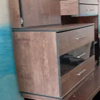 میز و کمد و کنار میزی میز کوچک