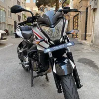 ns 200