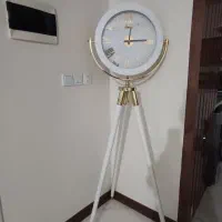 ساعت ایستاده