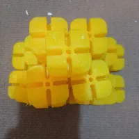 بست قفسه ی فلزی