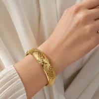النگو طلا نیم تک