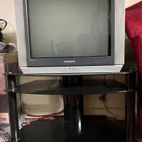 تلویزیون و میز