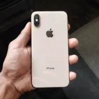 آیفون xs