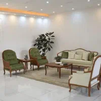 مبل کویین فرانسوی