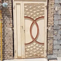 درب حیاط و درب طبقه بالا