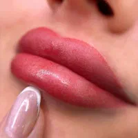 جذب مدل vip خدمات تخصصی آرایش دائم صورت