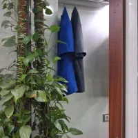 تعدادی ایینه با قاب