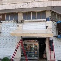 رنگ طوسی/سبز/کرم سایبان مغازه