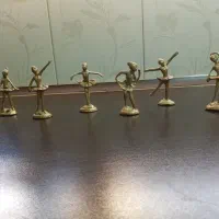 مجسمه بارلی برنزی و هفت کوتوله برنزی