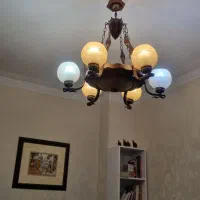 لوستر چوبی۶ شاخه بسیار شیک یک حبابش شکسته