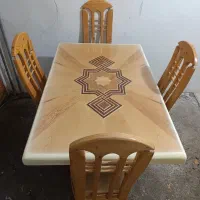 میز غذاخوردی