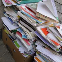 خریدار کتاب و دفتر