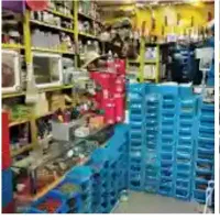 فروشنده مغازه هستم