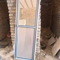 درب آلومینیومی تمیز در حد نو