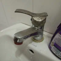 شیرآلات سرویس و حمام..سالم ..قدیمی و سنگین