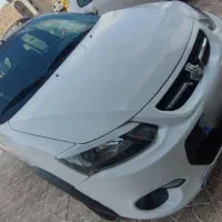 کوییک r