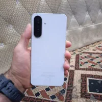 سامسونگ A56 در حد آکبند سفید رنگ