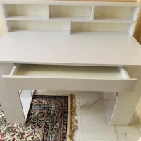 میز تحریر کشودار و کتابخانه دار استفاده نشده