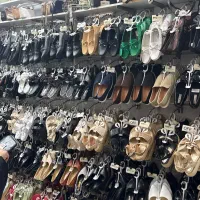 فروشنده خانوم