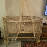 ننو نوزاد چوبی