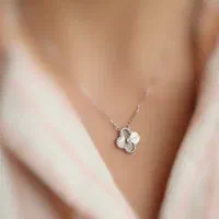 گردنبند نقره طرح ونکلیف